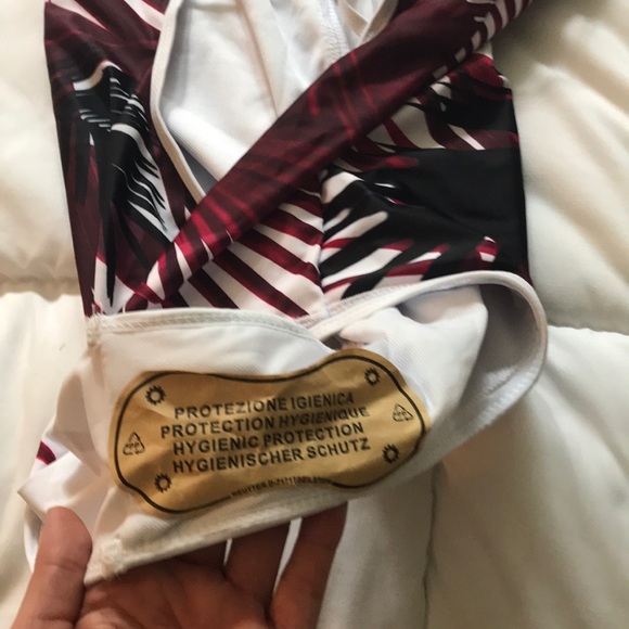 Sexy one piece us size 12. NWOT - Picture 4 of 6